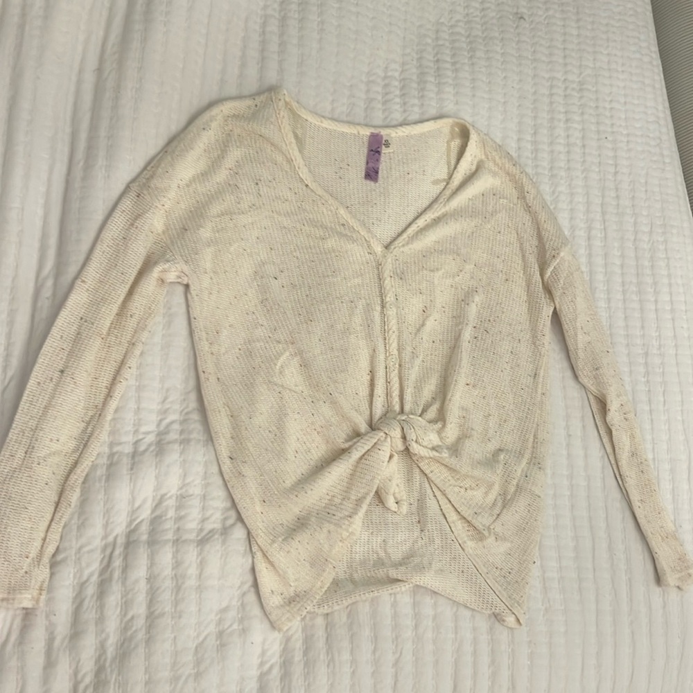 XS Long Sleeve Cream Colored Button Shirt with Tie on Bottom